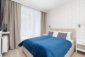 Dziwnów Spadochroniarzy by Renters