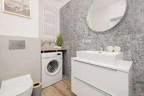 Dziwnów Spadochroniarzy by Renters