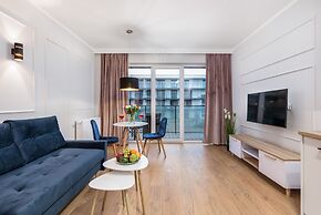 Dziwnów Spadochroniarzy by Renters