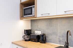 Dziwnów Spadochroniarzy by Renters