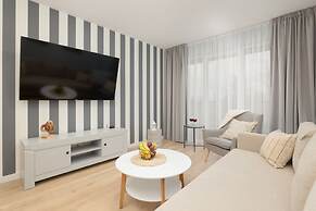 Dziwnów Spadochroniarzy by Renters