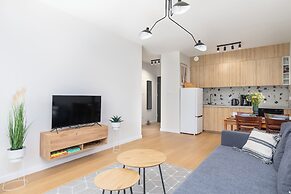 Dziwnów Spadochroniarzy by Renters