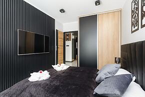 Dziwnów Spadochroniarzy by Renters