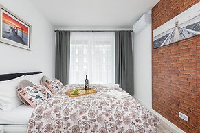 Dziwnów Spadochroniarzy by Renters