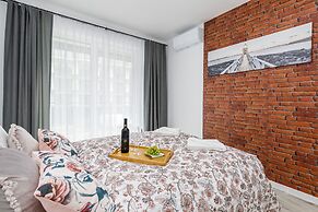 Dziwnów Spadochroniarzy by Renters