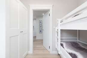 Dziwnów Spadochroniarzy by Renters