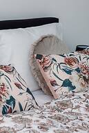 Dziwnów Spadochroniarzy by Renters