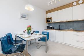 Dziwnów Spadochroniarzy by Renters