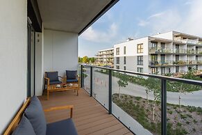 Dziwnów Spadochroniarzy by Renters