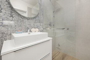 Dziwnów Spadochroniarzy by Renters