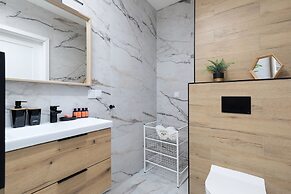 Dziwnów Spadochroniarzy by Renters