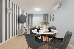 Dziwnów Spadochroniarzy by Renters