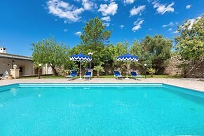 1966 Villa Medici Alla Macchia by Perle di Puglia