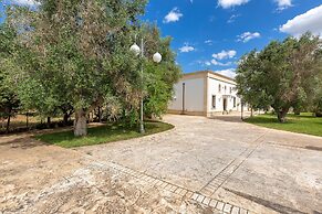 1966 Villa Medici Alla Macchia by Perle di Puglia