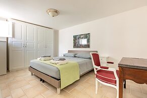 1966 Villa Medici Alla Macchia by Perle di Puglia