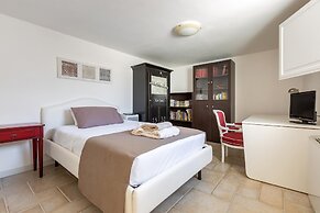 1966 Villa Medici Alla Macchia by Perle di Puglia