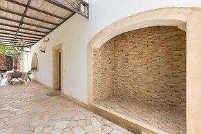 1966 Villa Medici Alla Macchia by Perle di Puglia