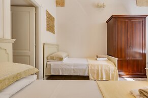 1966 Villa Medici Alla Macchia by Perle di Puglia