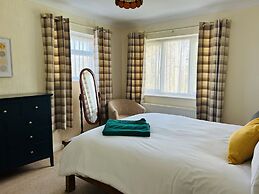 Bungalow by the Beach, Sleeps 6, Snowdonia, Wales
