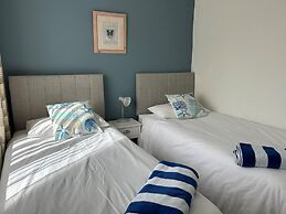 Bungalow by the Beach, Sleeps 6, Snowdonia, Wales