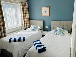 Bungalow by the Beach, Sleeps 6, Snowdonia, Wales