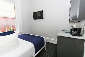 Maverick Suites at 40 Temple St