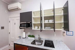 Maverick Suites at 40 Temple St