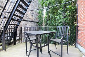 Maverick Suites at 40 Temple St