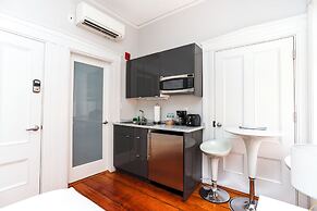 Maverick Suites at 40 Temple St