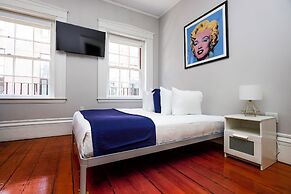 Maverick Suites at 40 Temple St