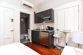 Maverick Suites at 40 Temple St