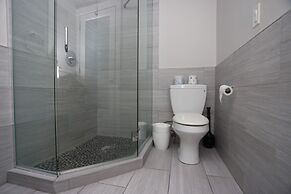 Maverick Suites at 40 Temple St