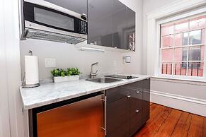 Maverick Suites at 40 Temple St