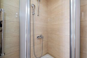 Lavin Hotel & Suites