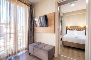 Lavin Hotel & Suites