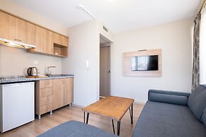 Lavin Hotel & Suites