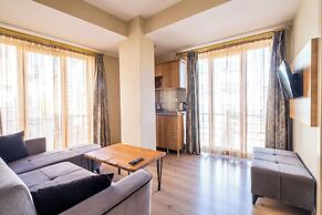 Lavin Hotel & Suites