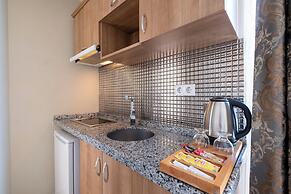 Lavin Hotel & Suites