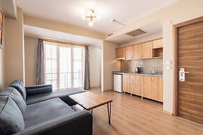 Lavin Hotel & Suites