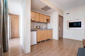 Lavin Hotel & Suites