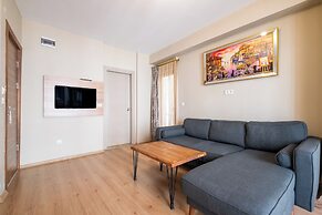 Lavin Hotel & Suites