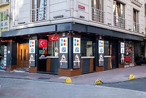 Lavin Hotel & Suites