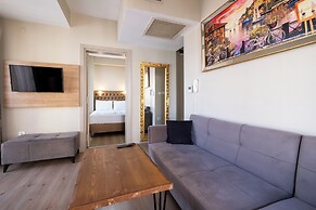 Lavin Hotel & Suites
