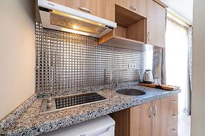 Lavin Hotel & Suites