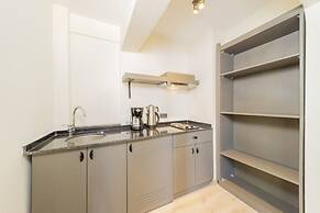 Delightful Flat Near Hadrian s Gate