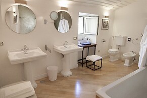 Palazzo Cherubini - Pools & Wellness