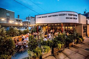 East Passyunk Trendy Apartment