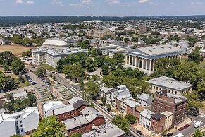 Trendy Fairmount Gem Roof Deck