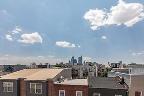 Trendy Fairmount Gem Roof Deck