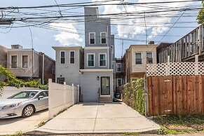Trendy Fairmount Gem Roof Deck